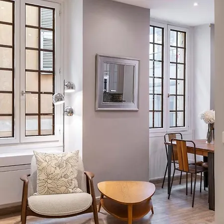 Authentic Old Town, Separate Bedroom, Ac شقة نيس