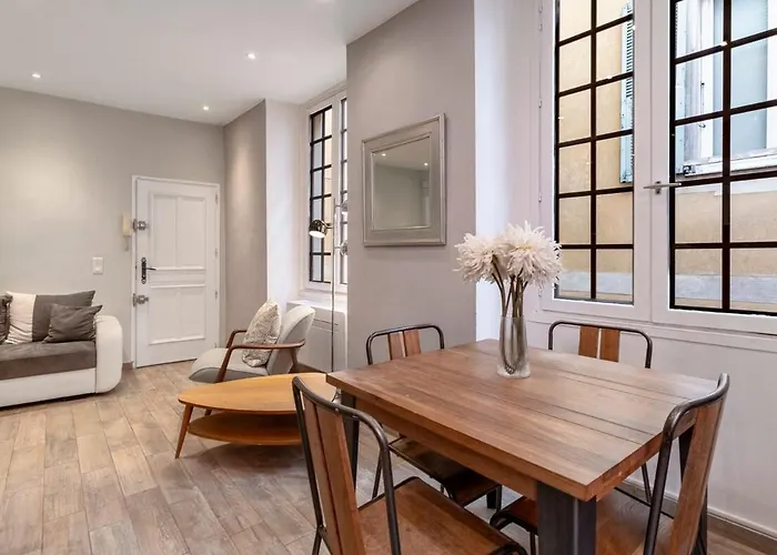 Authentic Old Town, Separate Bedroom, Ac Apartamento
